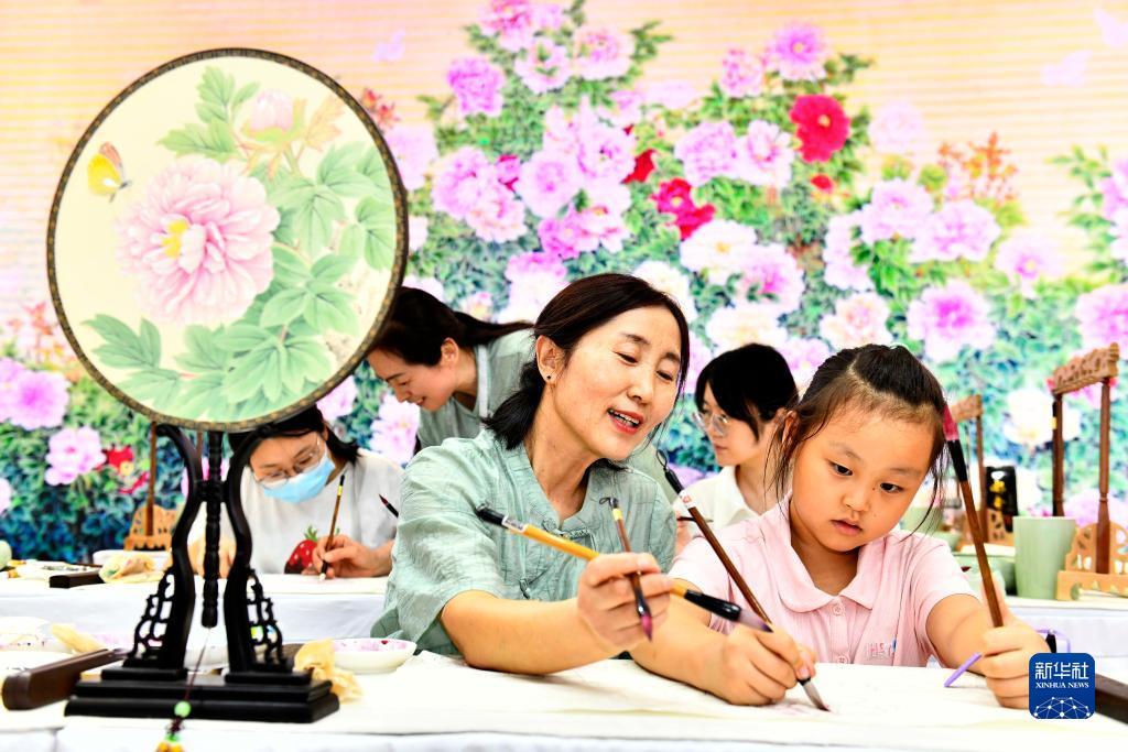 皇冠炸金花下载